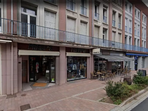 Saint Dié Rue Dauphine boutique de 70m²