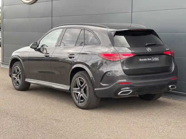 Mercedes Glc 300 de 4matic amg line — photo 3