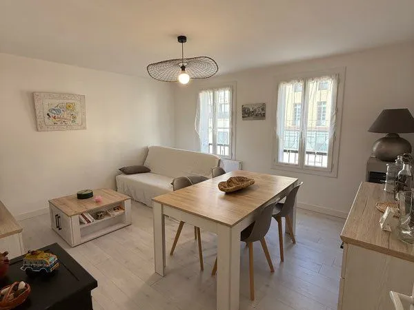 À louer meublé T2 50 m2 Narbonne centre