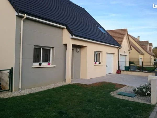 Maison T6 - 130 m² - DPE Classe C - Changé - Proximité commerces et écoles (Dispo 05-11-2026) - Terr