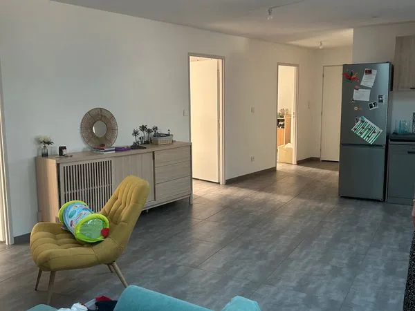Appartement T4 de 100 m² - Dernier étage - Lumineux et spacieux