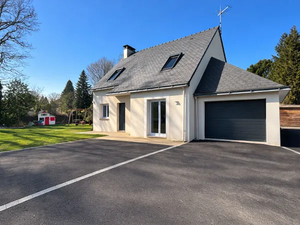 Maison 4 chambres avec vie de plain-pied, jardin et garage au calme près de Pluvigner