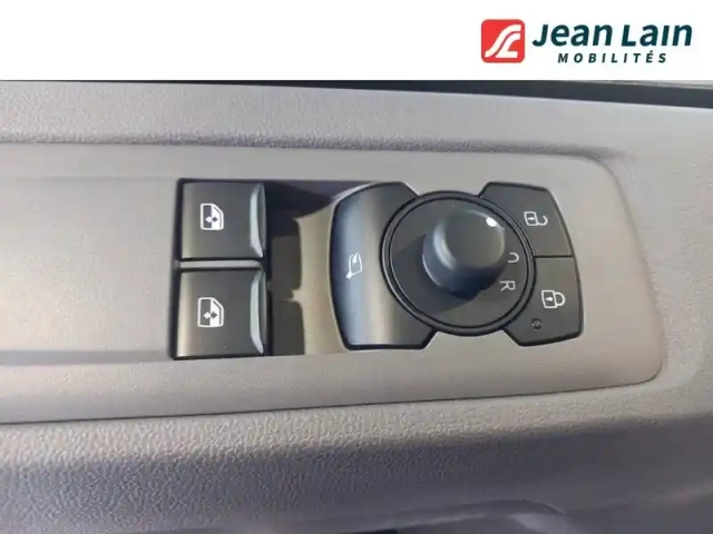 Volkswagen Transporter van l1h1 2.0 tdi 150 bva8 — photo 15