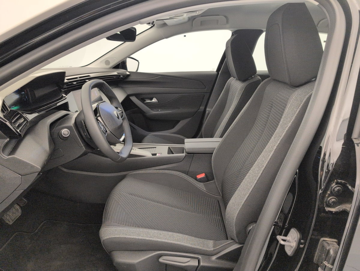 Peugeot 308 — photo 21