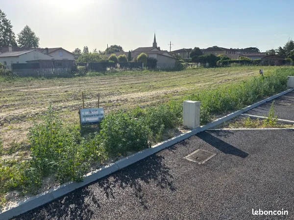 Terrain MONTECH 535m²