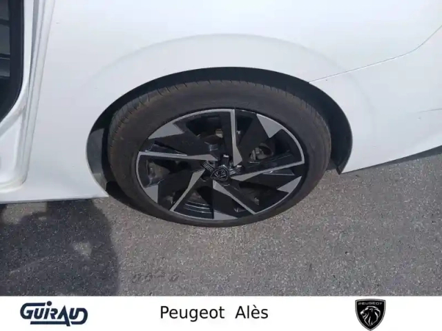 Peugeot 308 sw phev 180 e-eat8 — photo 12