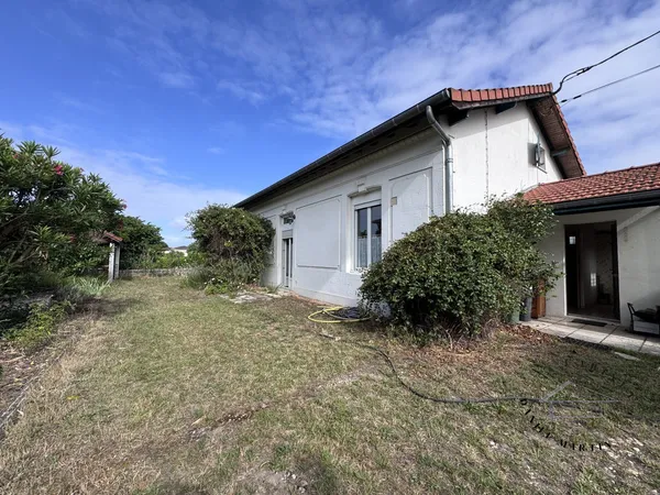 BEGLES A VENDRE - MAISON DE PLAIN-PIED AVEC JARDIN