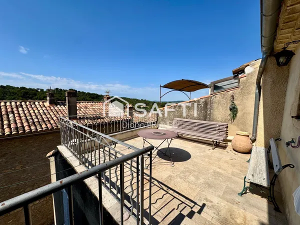 Maison de village, terrasse, sous-sol, garage,cour