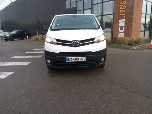 Toyota Proace medium 120 d-4d business 2.0 122 ch bm 6 vitesses — photo 2