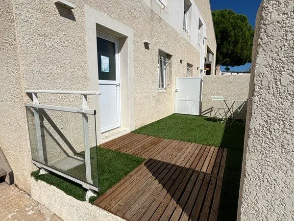 📍 LOCAL PROFESSIONNEL À LOUER - BÉZIERS CAPISCOL À louer local professionnel de 50 m²