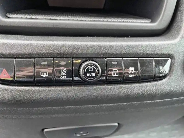 Citroën Jumper fourgon tole 33 l2h2 140 s&amp;s bvm6 — photo 58