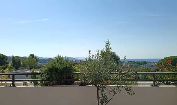 APPARTEMENT RECENT T3 - VUE MER EXCEPTIONNELLE