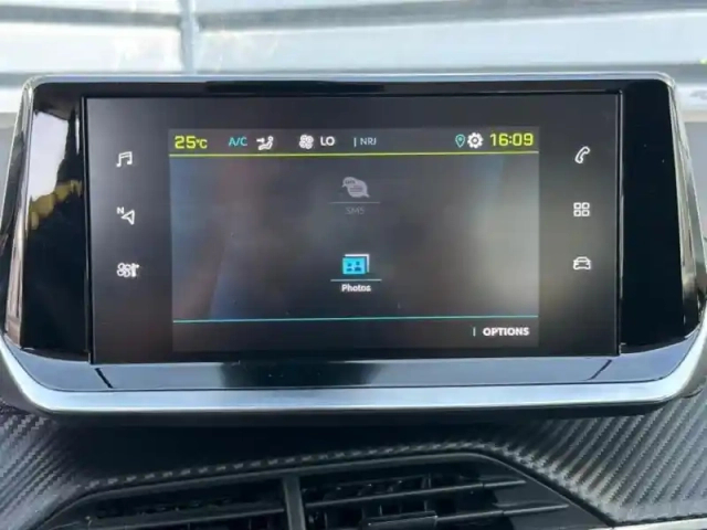 Peugeot 2008 e- 136ch active pack — photo 11