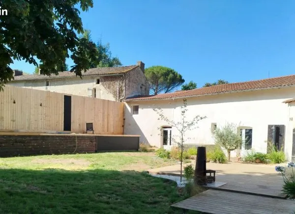 Propriété 6 pièces 330 m²