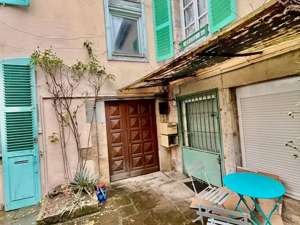 Centre ville, appartement de charme dans petite copropriété