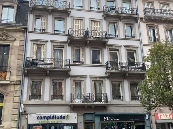 Appartement avec balcon au centre-ville