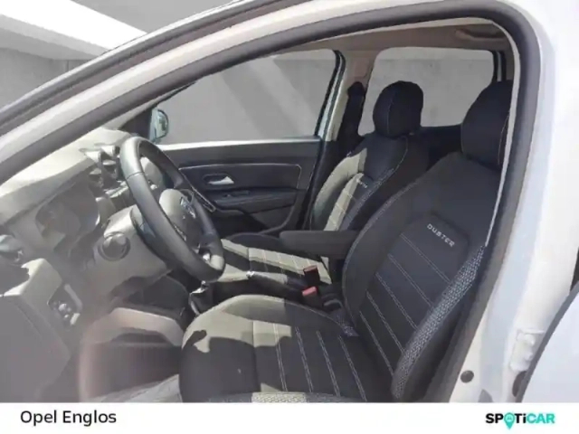 Dacia Duster 1.5 dci 110ch prestige 4x2 — photo 11