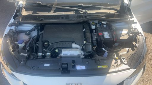 Peugeot 208 1.2 PureTech 130 EAT8 - GT – 2023 – 51530 km – Essence – Boîte Automatique — photo 35