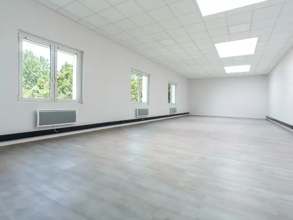 Bureau neuf 300m²