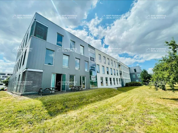 Bureaux 984 m²