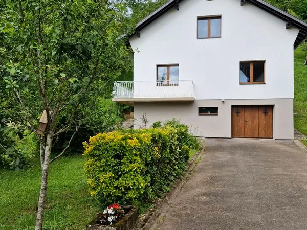 A LOUER Maison de 6 pièces 128 m2 au calme