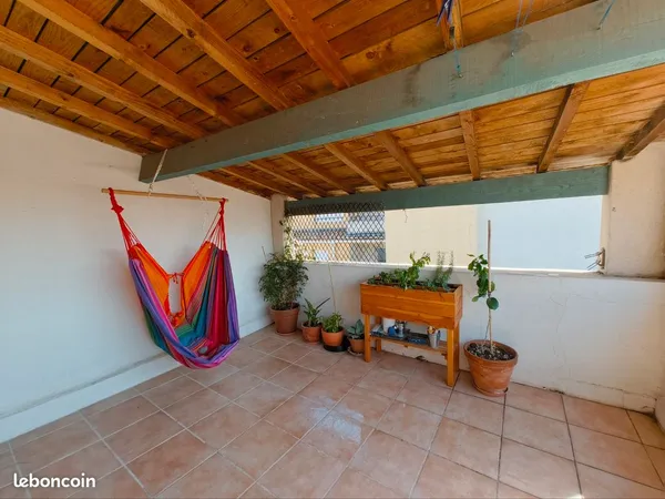 Maison de ville - centre ville de Nîmes - 63m2 - toit terrasse