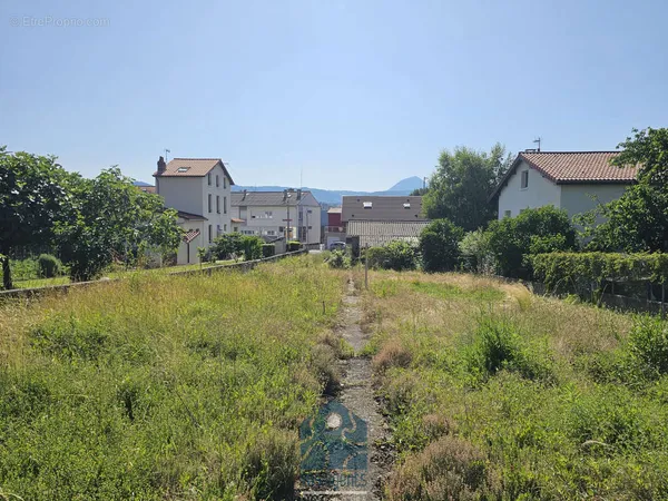 Terrain constructible - 779m2