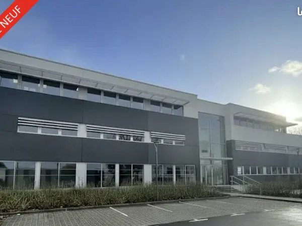 Bureaux 142 m² MONT-SAINT-AIGNAN