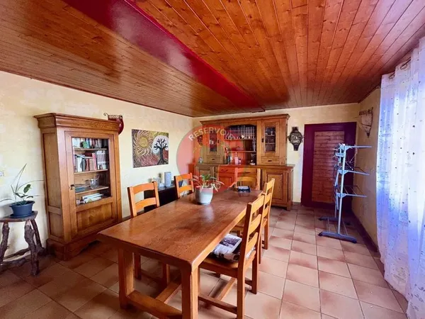 Maison 10 pièces 220 m²