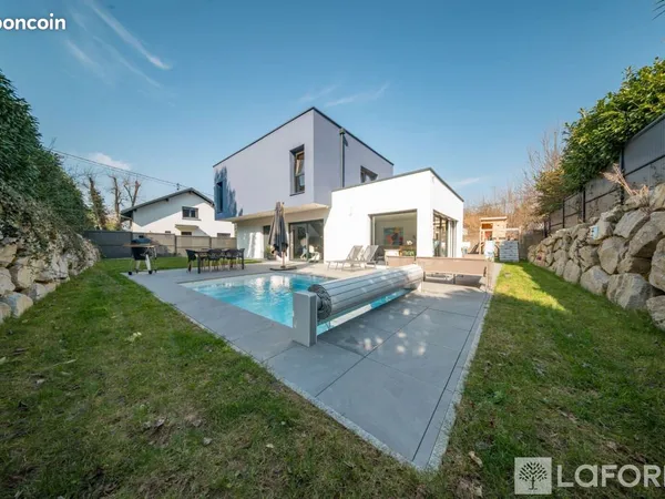 Maison 6 pièces 136 m²