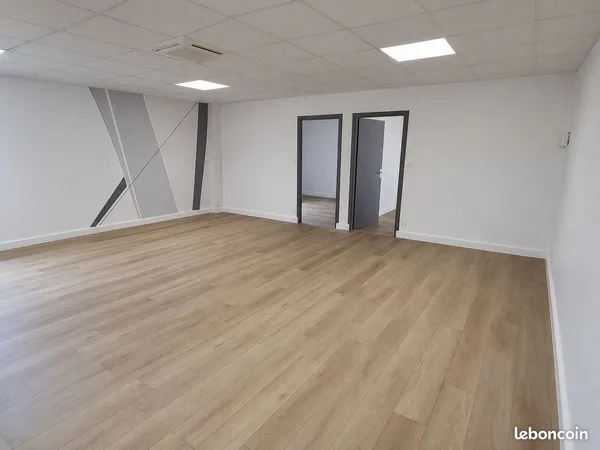 T3 76 m² - Grande pièce de vie 41 m² - 2 chambres - Climatisation - Niort