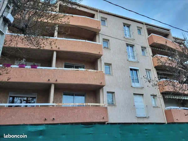 Studio 1 pièce 29 m²