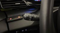 Peugeot 308 PHEV 180ch Allure Pack e-EAT8 — photo 23