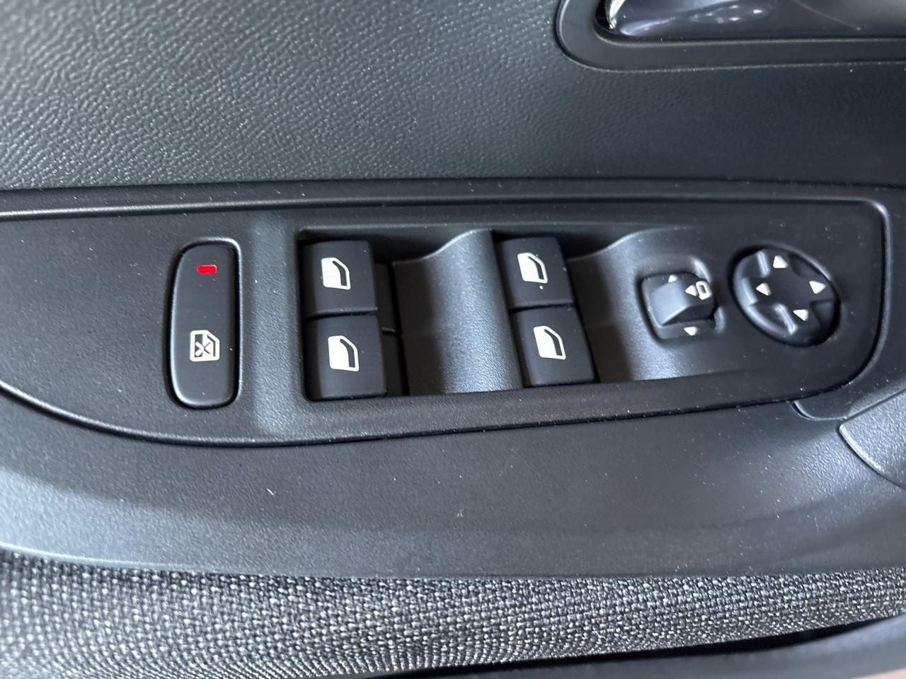 Peugeot 2008 100 s&s bvm6 style — photo 18