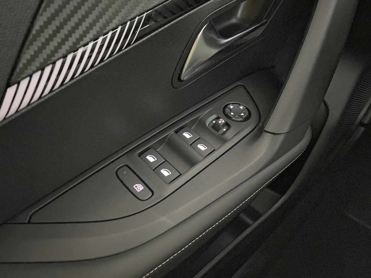 Peugeot 2008 hybrid 145 ch e-dcs6 allure — photo 20