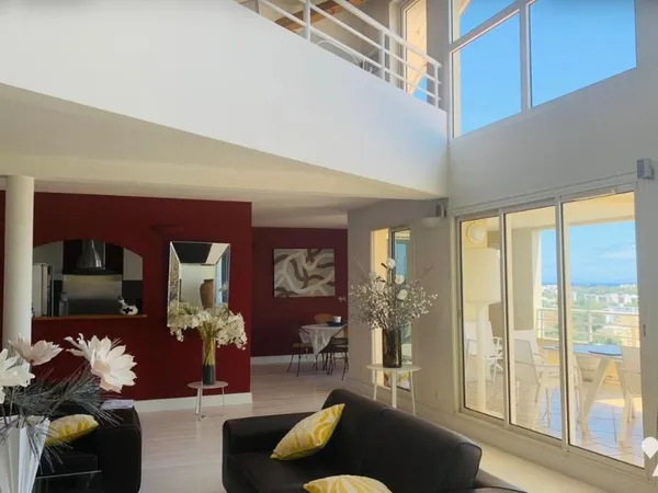 Appartement 4 pièces 197 m²