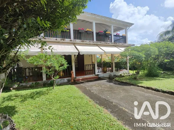 Propriété 8 pièces 241 m²