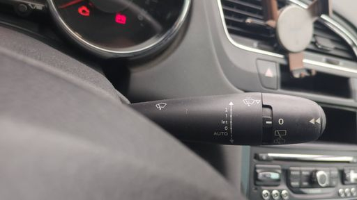 Peugeot 5008 1.6 BlueHDi 120 - Style – 2016 – 146542 km – Diesel – Boîte Manuelle — photo 13