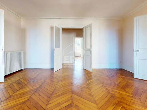 Appartement 5 pièces 170 m²