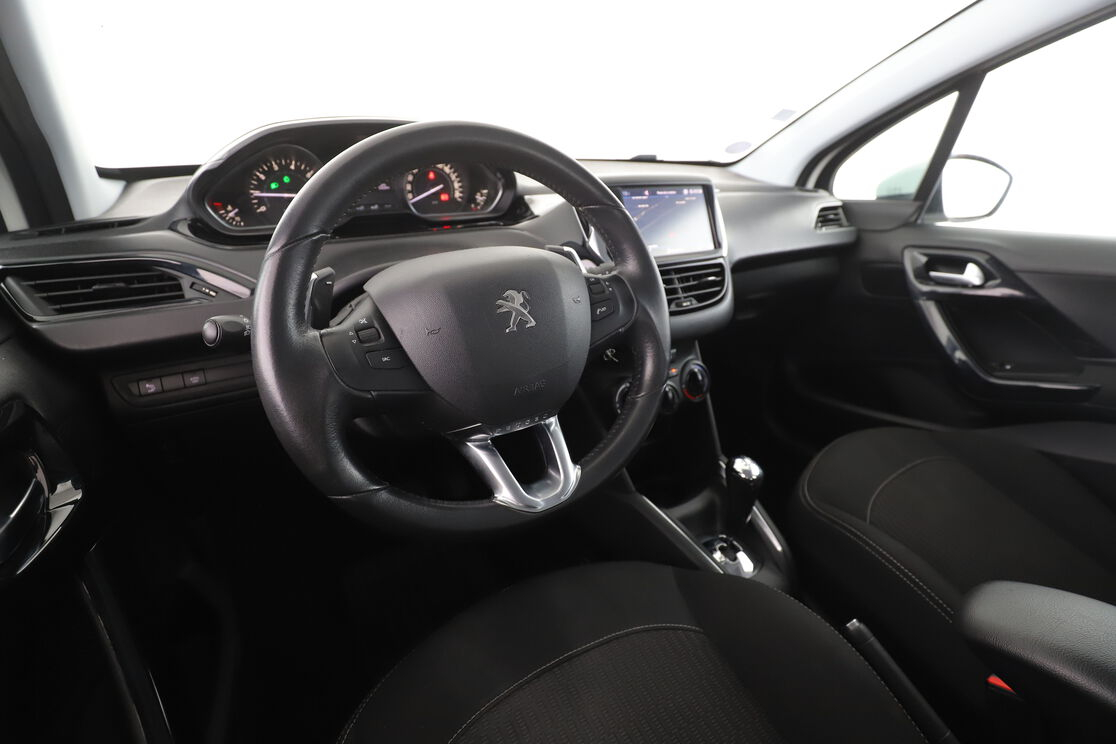 Peugeot 208 1.2 PureTech Active Business ETG5 — photo 10