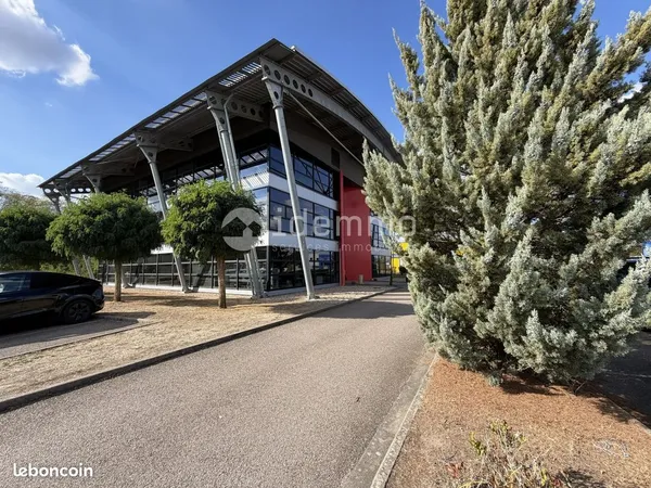 Boutique 223 m² Marly
