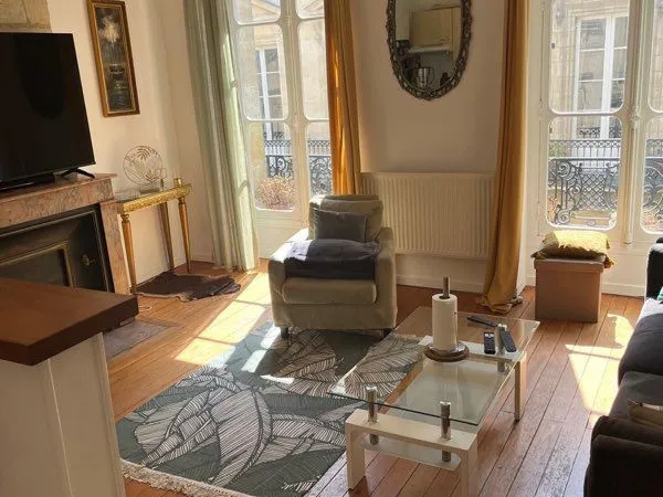 Chambre meublée à louer chez l'habitant