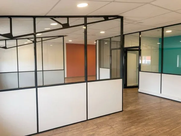 Bureau 100 m²