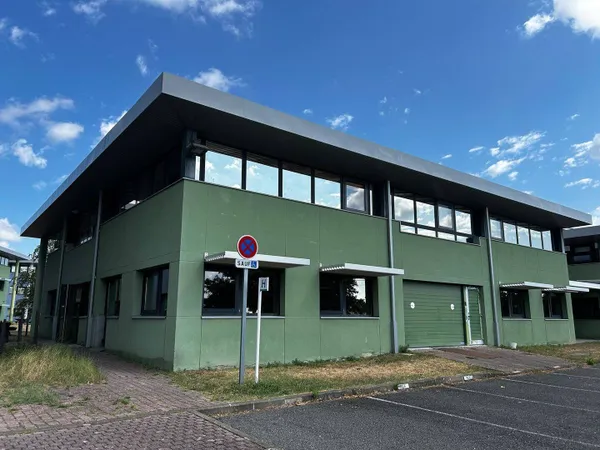 Bureaux 1558 m²
