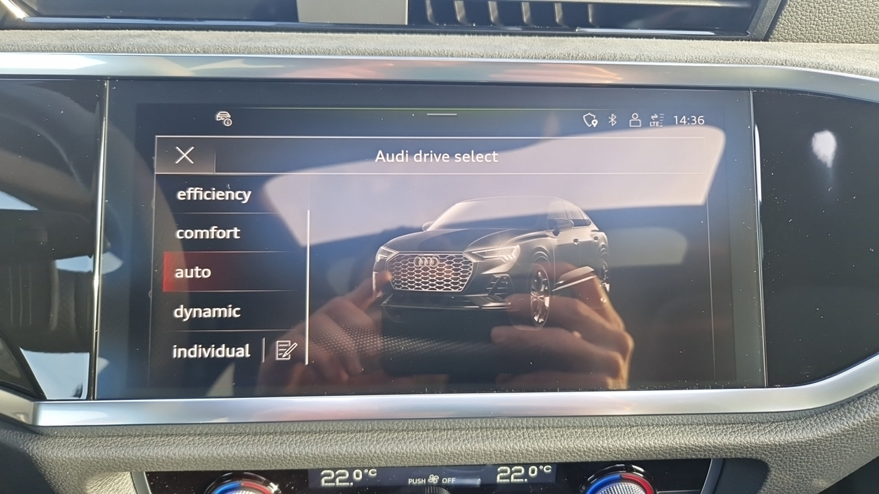 Audi Q3 Sportback 35 TFSI 150 ch S tronic 7 — photo 25
