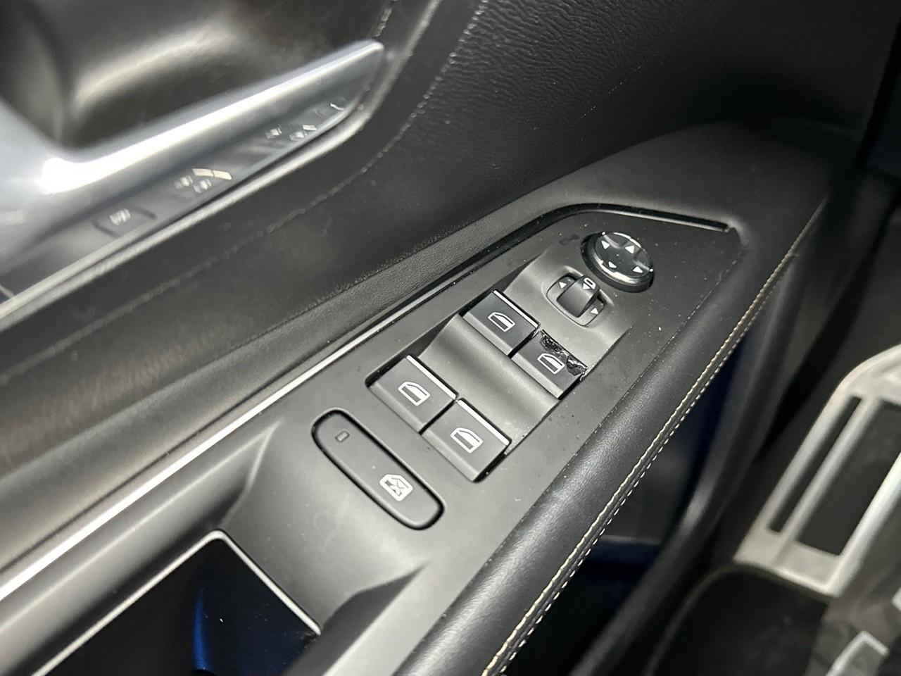 Peugeot 3008 hybrid 225 e-eat8 gt — photo 15