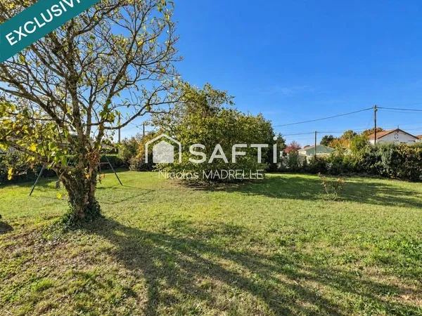 Terrain constructible 710 m²