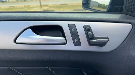 Mercedes Classe GL 350 3.0 CDI V6 4Matic 258 - Excecutive – 2014 – 200991 km – Diesel – Boîte Automatique — photo 38