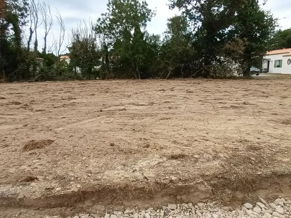 Terrain St Urbain