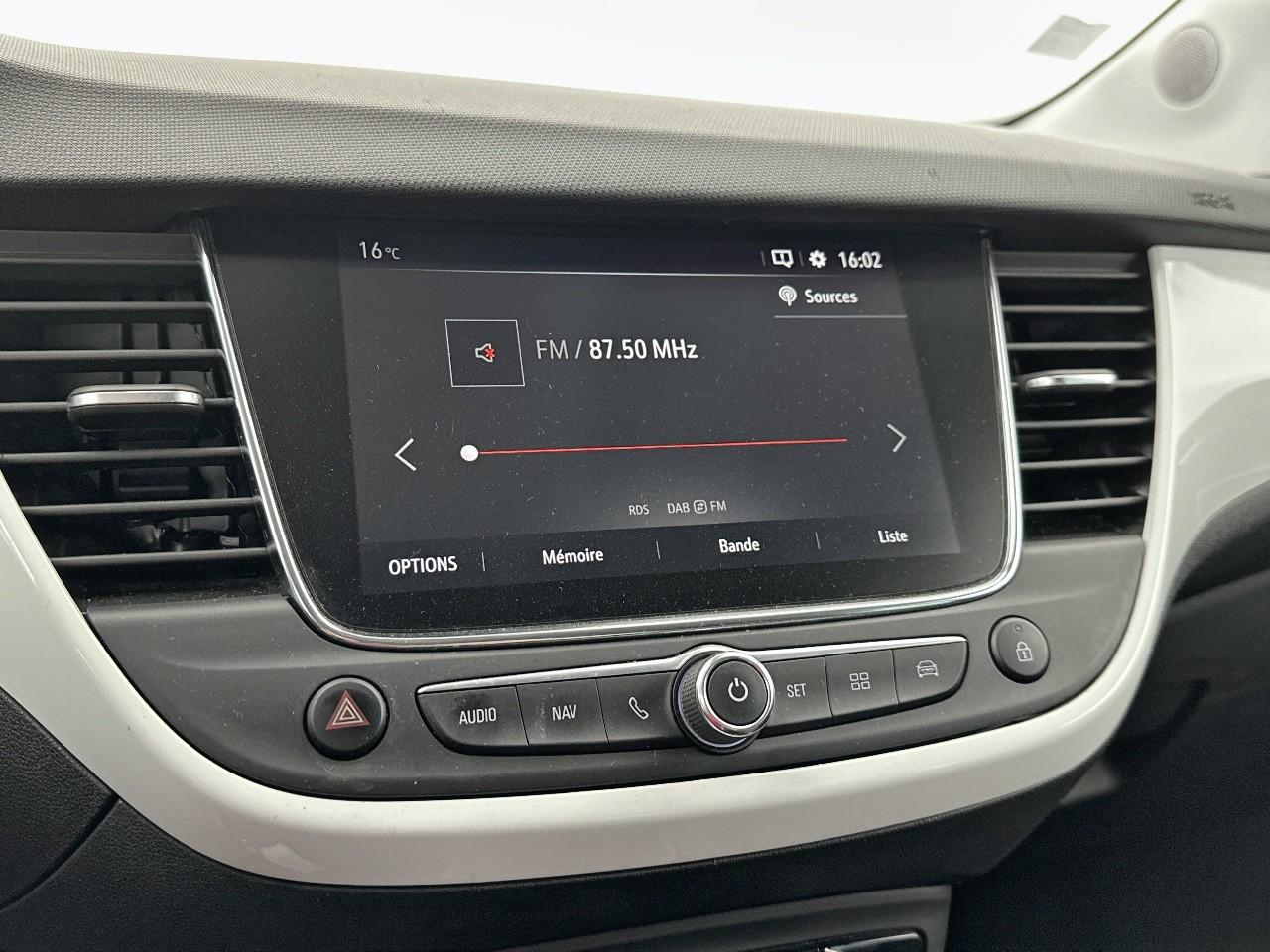 Opel Crossland x 1.2 turbo 130 ch design 120 ans — photo 21